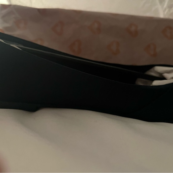 NWB Rocket Dog Myrna Tai Silk Navy ballet flats. Size 6. - Picture 4 of 7